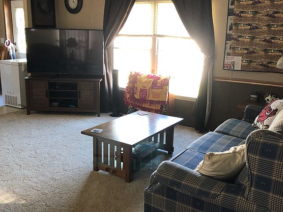 4th image of 140 Creekside Dr