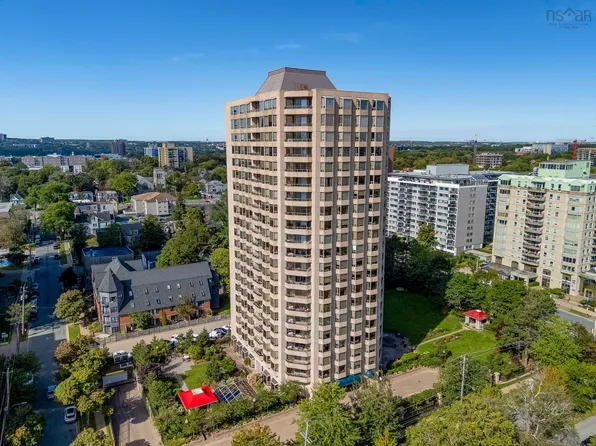 1470 Summer St #304, Halifax, NS B3H 3A3