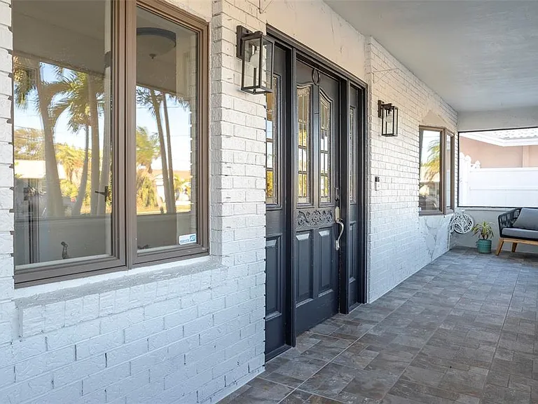 2710 Hibiscus Dr W — Photo 13