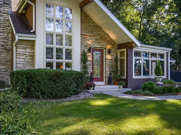 4877 Canter Cir, Madison, WI 53718