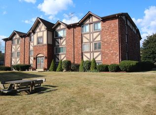 319 Dunning Ave #3, Dundee, IL