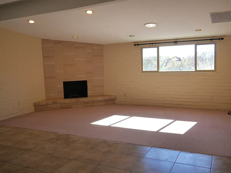 6510 N Camino Arturo — Photo 2