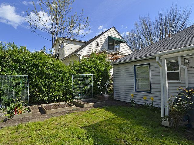 2nd image of 3137 NE 11th Ave Unit A