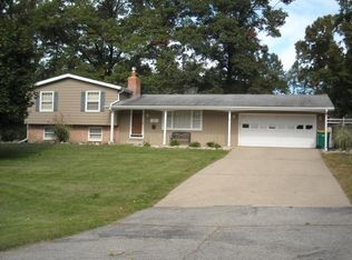 245 Edgehill Dr, Battle Creek, MI 49015