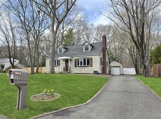 15 Wrana Street, Medford, NY 11763
