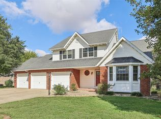 631 Northland Ct, Trenton, IL
