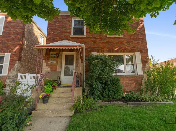 4956 W Carmen Ave, Chicago, IL 60630