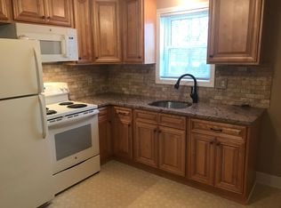 4 Linwood St APT 2, Webster, MA 01570