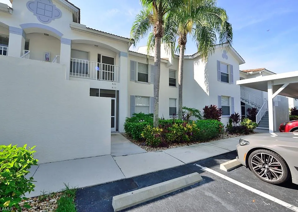 1042 Mainsail Dr #823