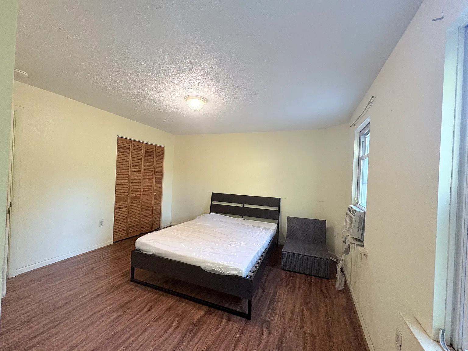 4 bed, 1648 sqft, $550 — Photo 2