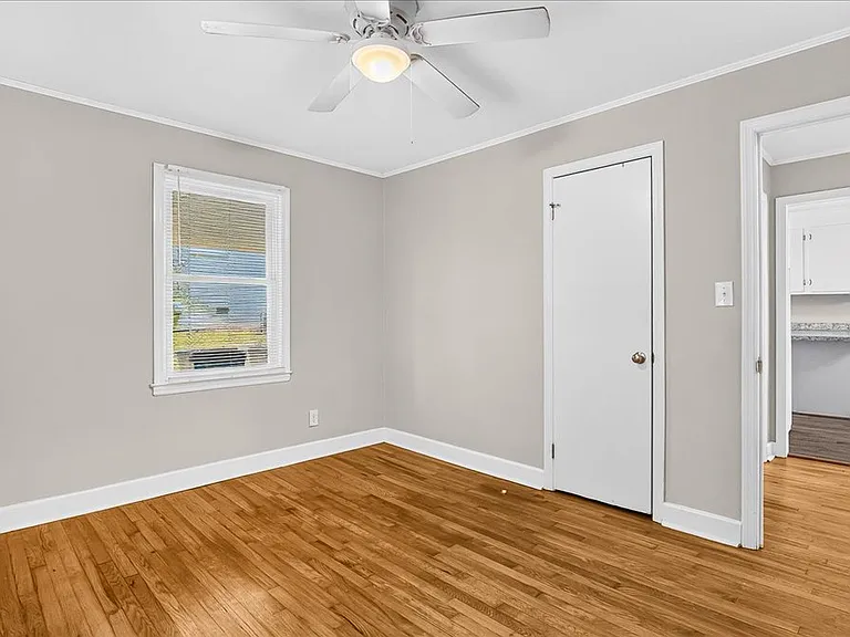 1512 Lynne Ave — Photo 15