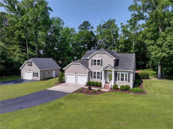 17502 Longview Dr, Smithfield, VA 23430