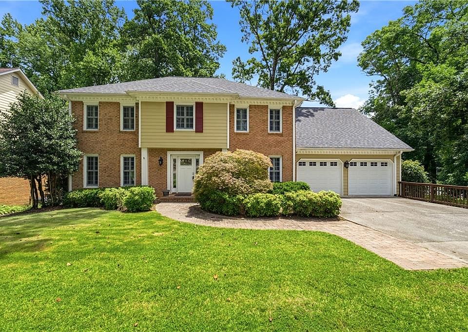 1st image of 461 Berrypatch Ln SE