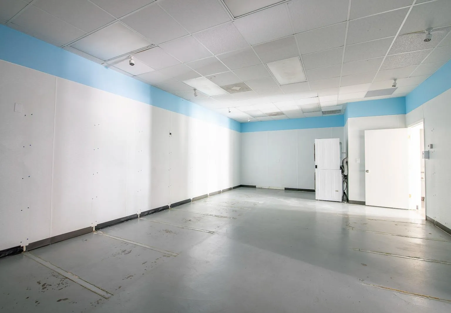 Studio, 3750 sqft, $5,194 — Photo 3