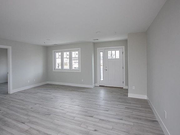 3rd image of 170 W Montauk Hwy #36