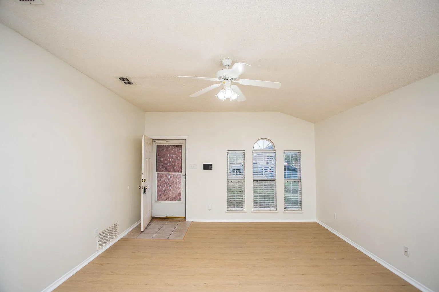 3 bed, 1498 sqft, $1,480 — Photo 4