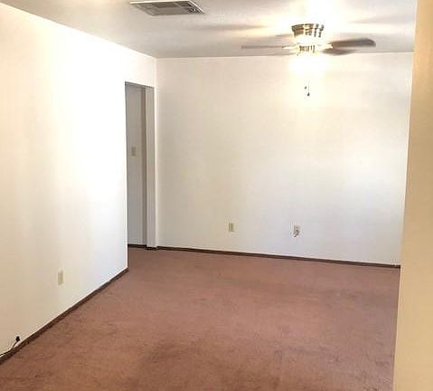 3rd image of 2620 Fairway Dr APT 1