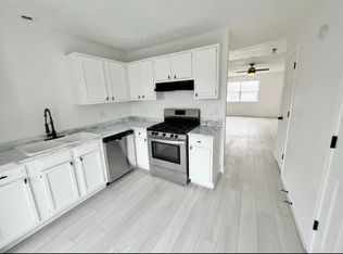 1114 S Main St UNIT 7, Bloomington, IL 61701