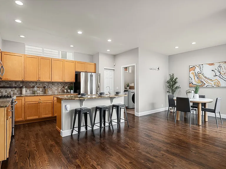 7306 Douglas Ave SE — Photo 8