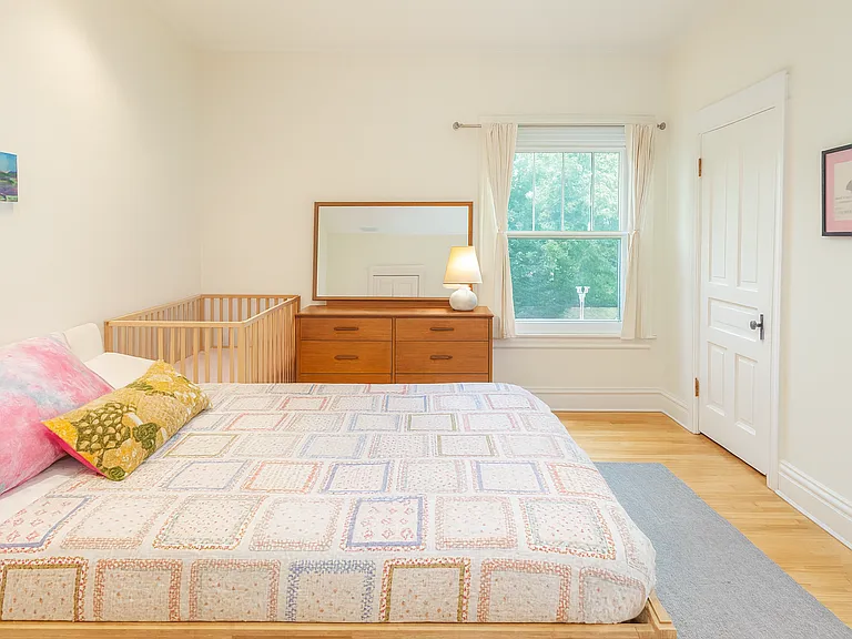 416 N Grove Ave — Photo 4