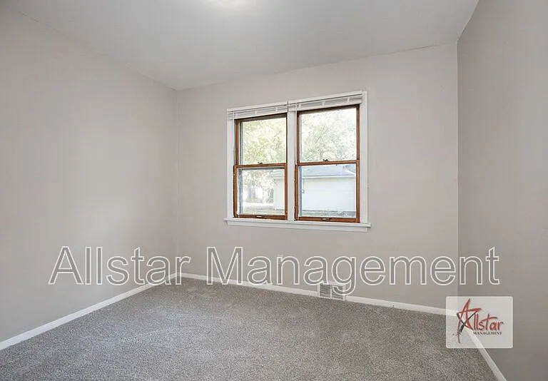 8958 Woodridge Ln — Photo 15
