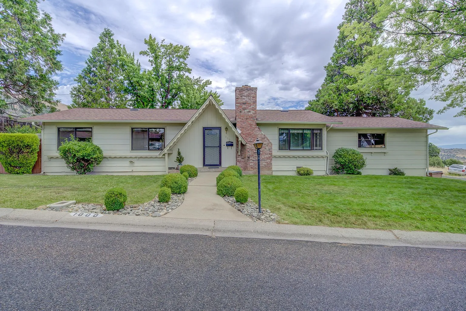 1000 Northridge Dr photo 1