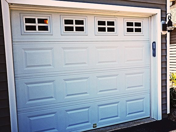 5th image of 272 Charlestown Dr