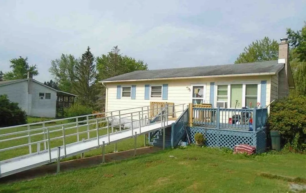 15 Karin Dr photo 1