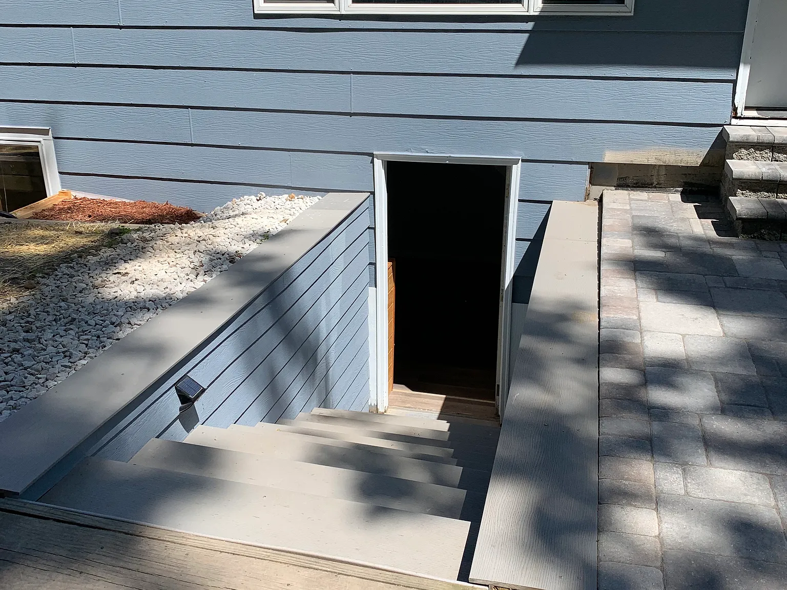 5 bed, 2300 sqft, $2,600 — Photo 3