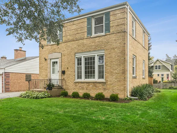 437 S Vail Ave, Arlington Heights, IL 60005