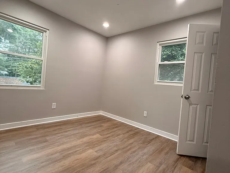 657 Robert E Lee Pkwy — Photo 22