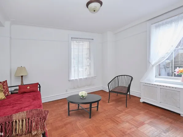 505 West End Avenue image 5 of 16