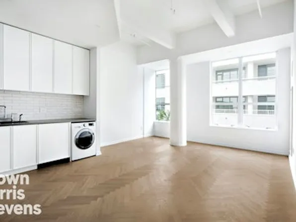 184 Kent Ave APT C-506, Brooklyn, NY 11249