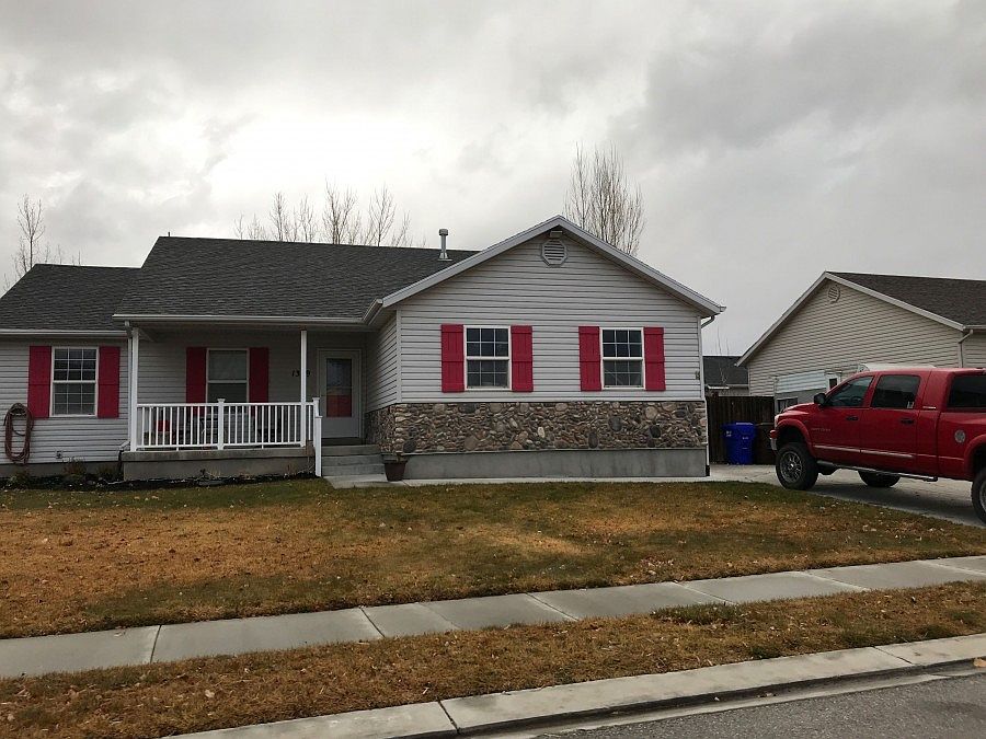 2nd image of 1379 E Raptor Rd