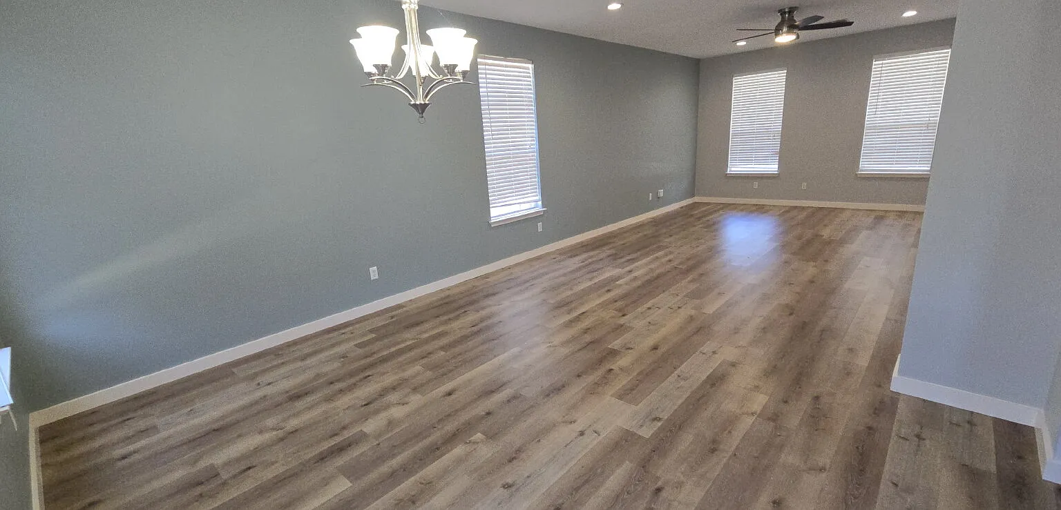4 bed, 2.5 bath, 2458 sqft, $2,450 — Photo 3
