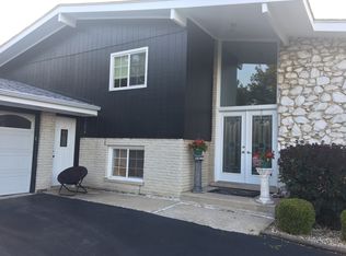 7254 Kiowa Ln, Palos Heights, IL 60463