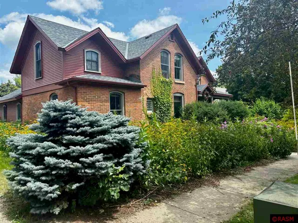 511 W Saint Paul St, Saint Peter, MN 56082