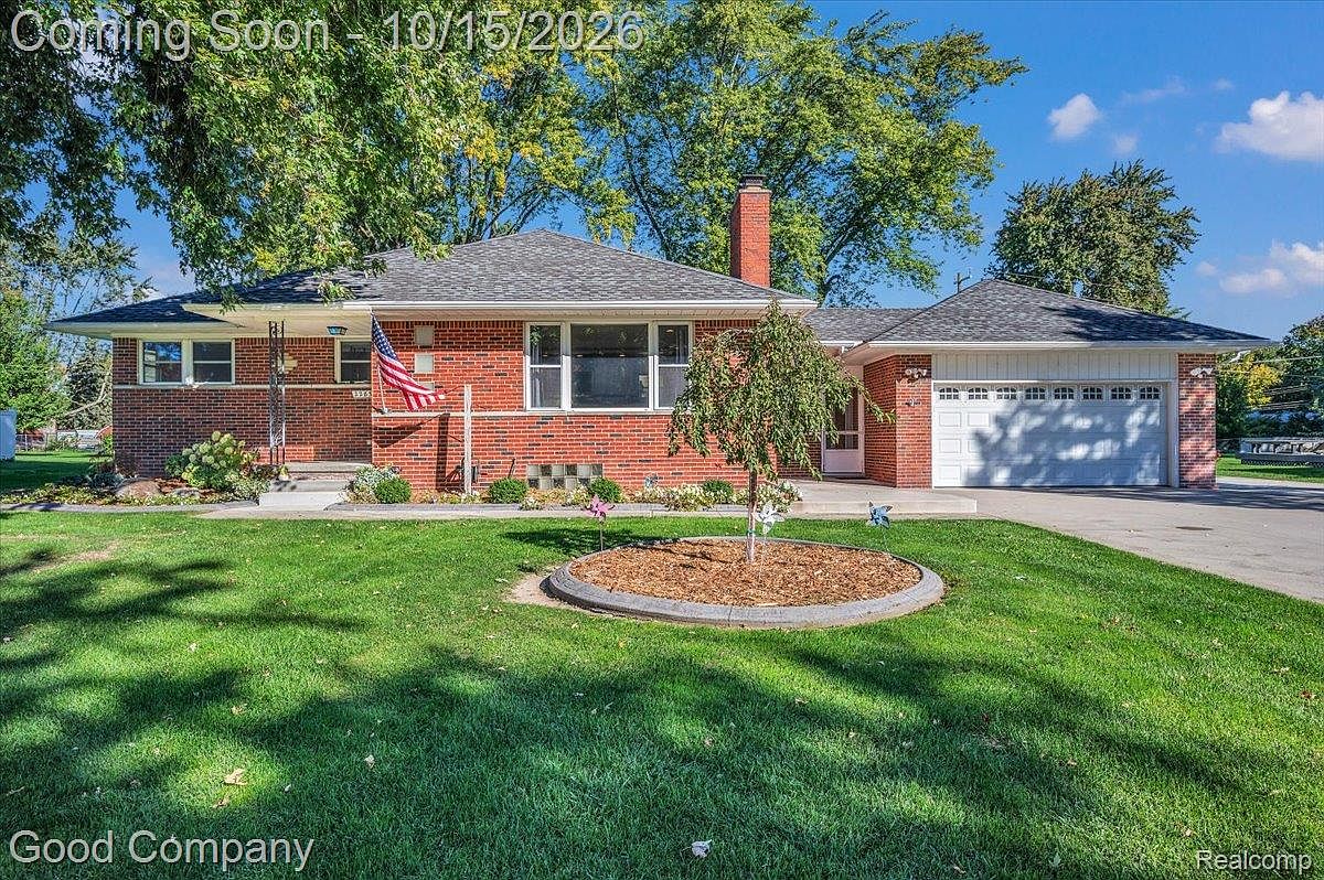 22831 Ulrich St, Clinton Township, MI 48036