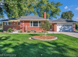 22831 Ulrich St, Clinton Township, MI 48036