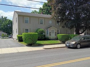 271 Walcott St APT 1R, Pawtucket, RI 02860