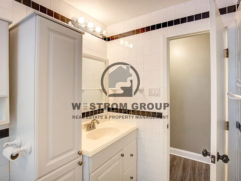 1308 Marshalldale Dr — Photo 9