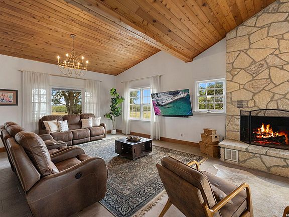 2nd image of 545 HIGHGATE DR