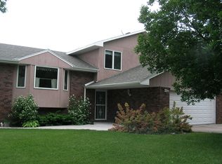 18525 Midway Rd, Bennet, NE 68461