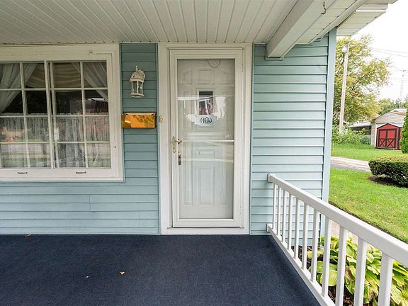 4th image of 1524 W Main St