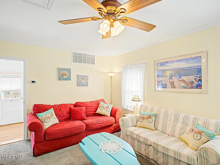 1022 S Green St — Photo 25