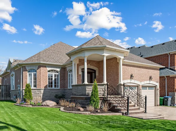 946 Brass Winds Pl, Mississauga, ON L5W 1T1