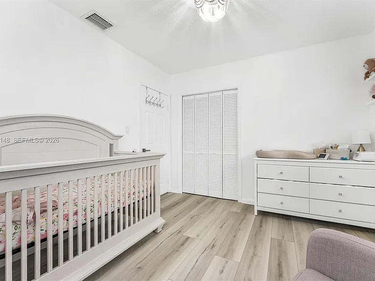 1300 SW 34th Ave — Photo 16