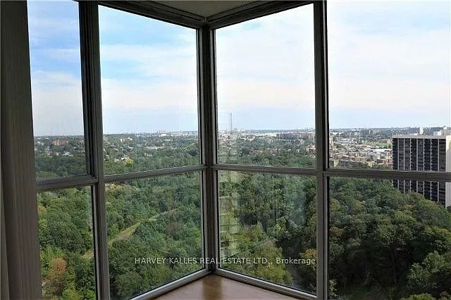 5 Concorde Pl #2510 — Photo 4