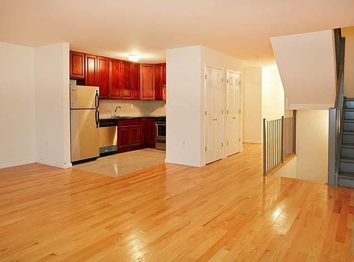 2nd image of 3306 Rombouts Ave #1