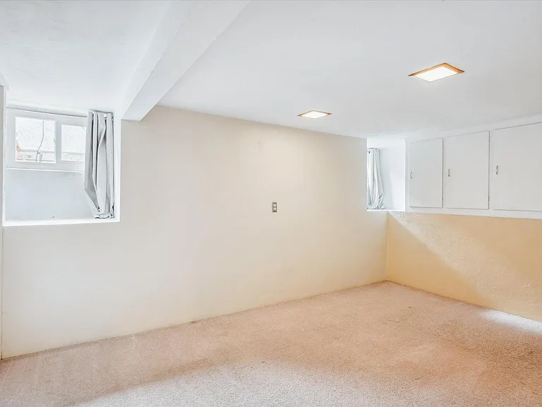 2278 S Emerson St — Photo 14